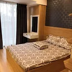 Apartment Scenic Valley Near Fv Secc D,7
